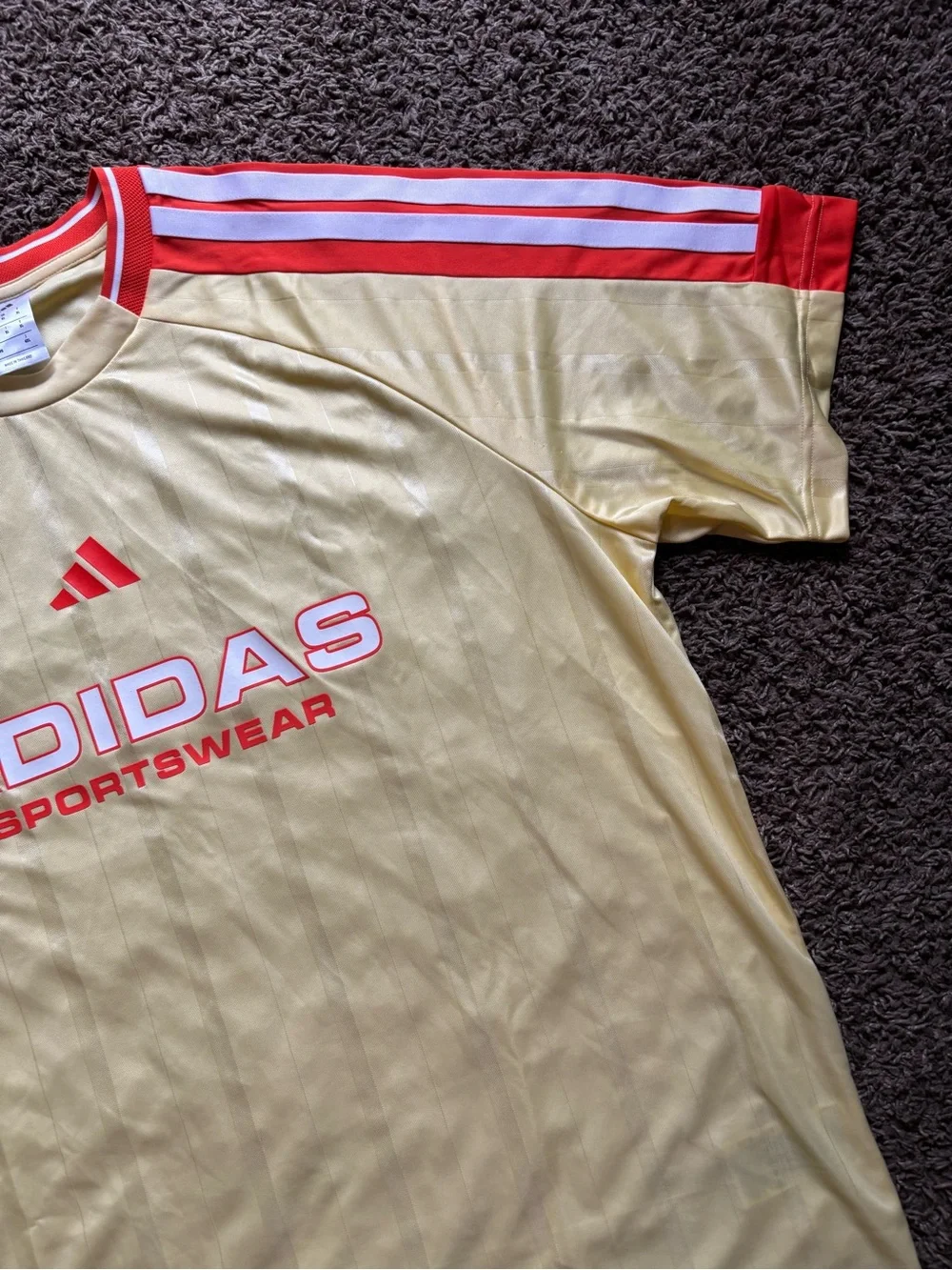 adidas sportswear athletic soccer jersey Tee size XL